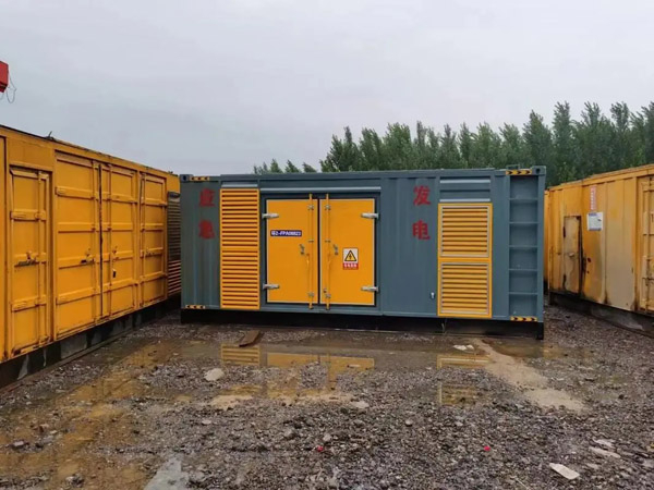 永昌柴油发电机如何判断干式空气滤清器是否需要更换？