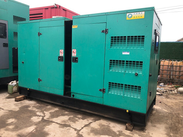 永昌怎样合理控制磷酸铁锂蓄电池的充放电倍率以延长其使用寿命？